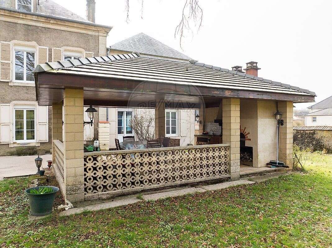 Maison à ERROUVILLE