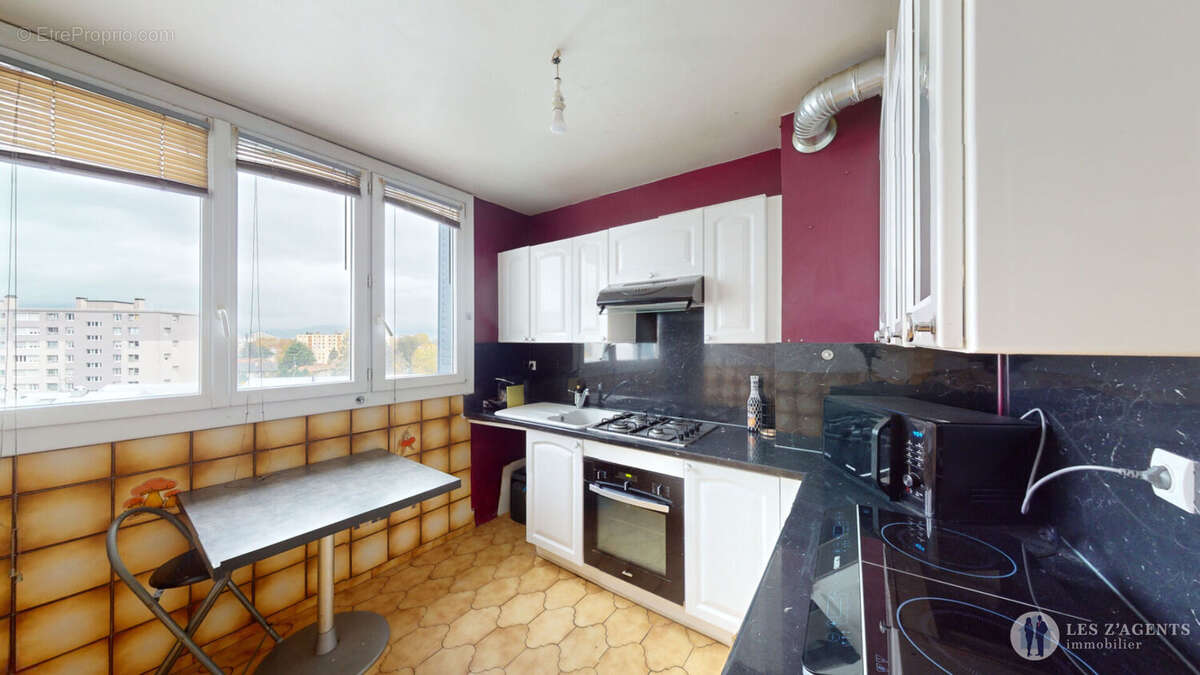 Appartement à FONTAINE