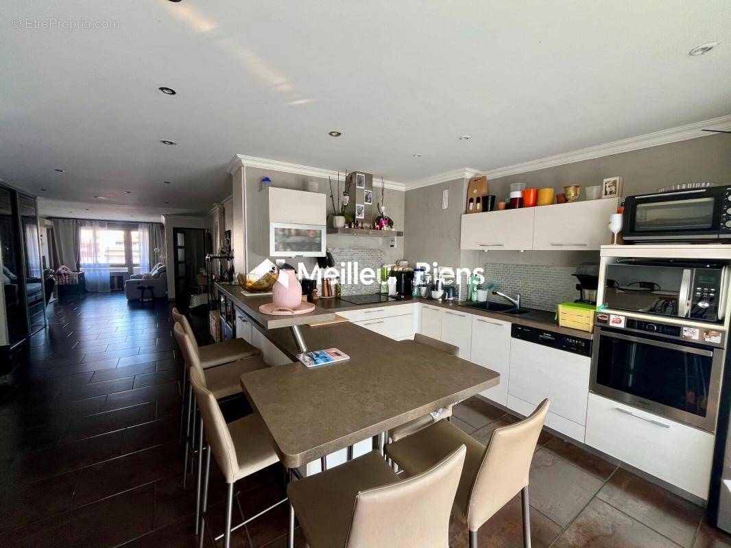 Appartement à SAINT-ETIENNE