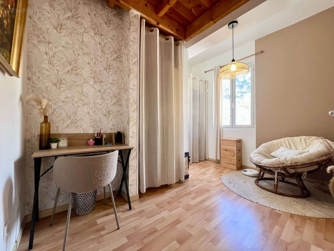 Appartement à AURIOL