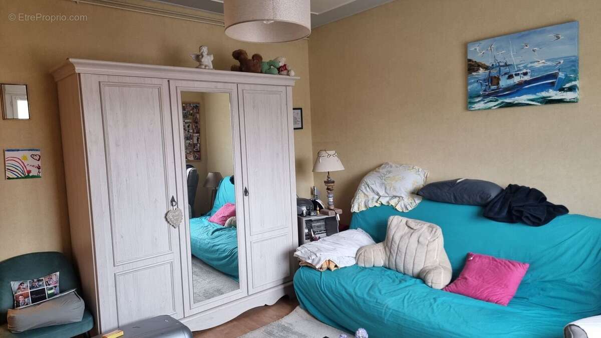 1e CHAMBRE - Appartement à FIGEAC