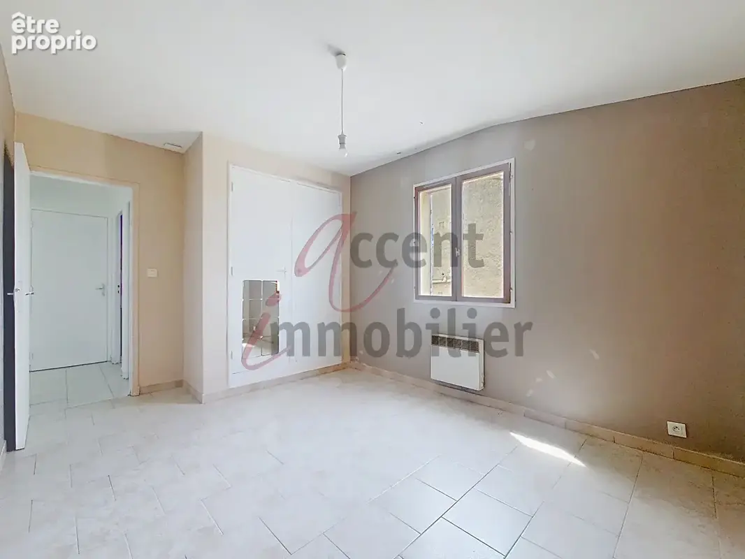 Chateaurenard : Appartement avec 2 chambres, balcon - photo 13