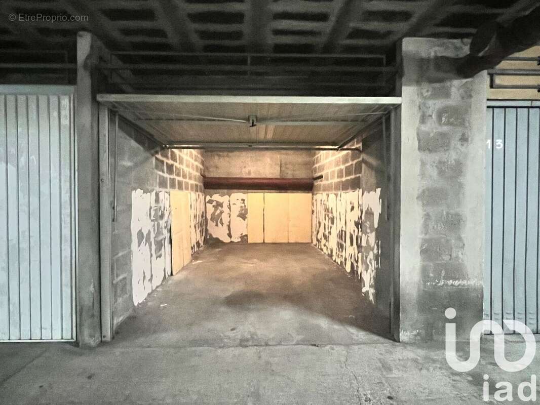 Photo 2 - Parking à ANNECY