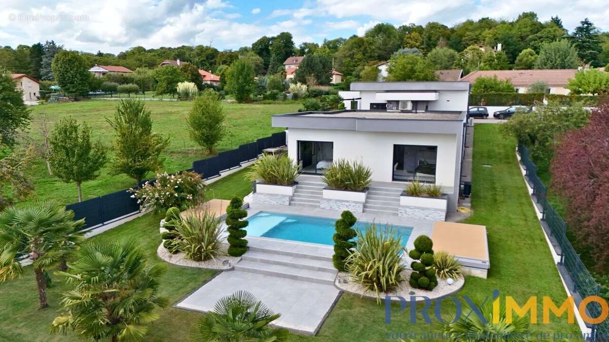 Maison à SAINT-CASSIEN