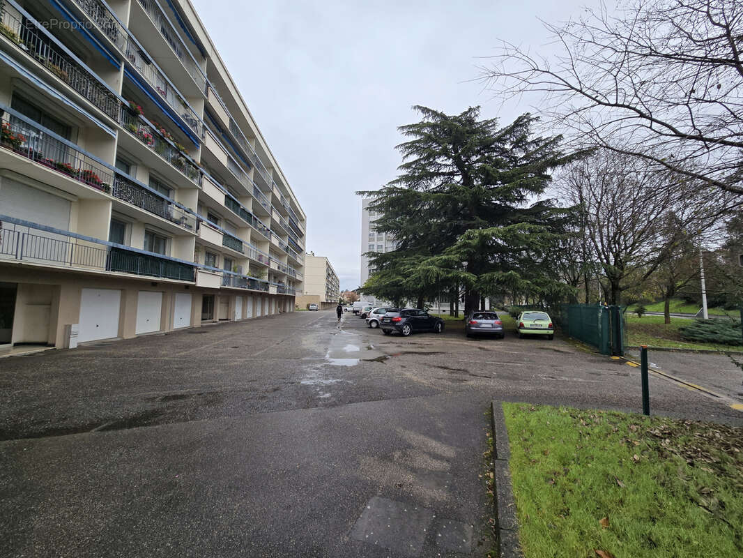 Appartement à LYON-8E