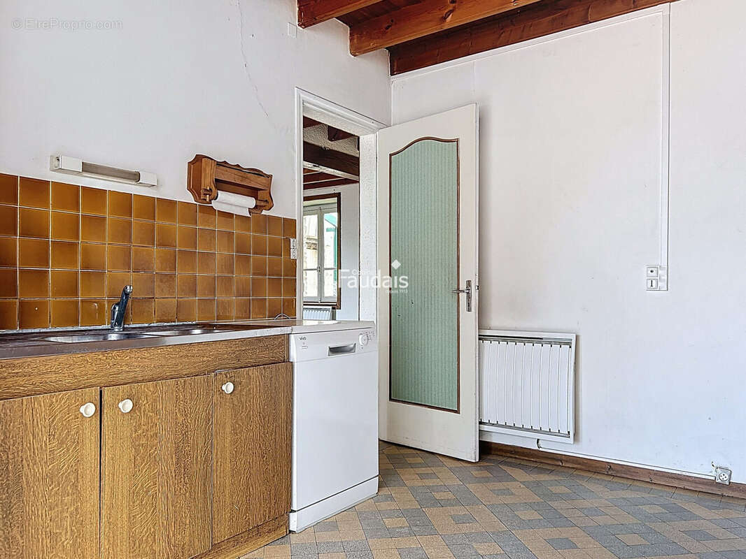 Maison 128 m² à Creances  - photo 4