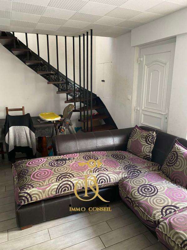 Appartement à COMMENTRY