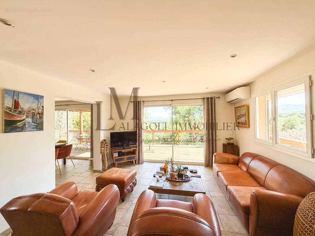 Villa T3 - Terrains 1 500 m2 - Porto-Vecchio - photo 2