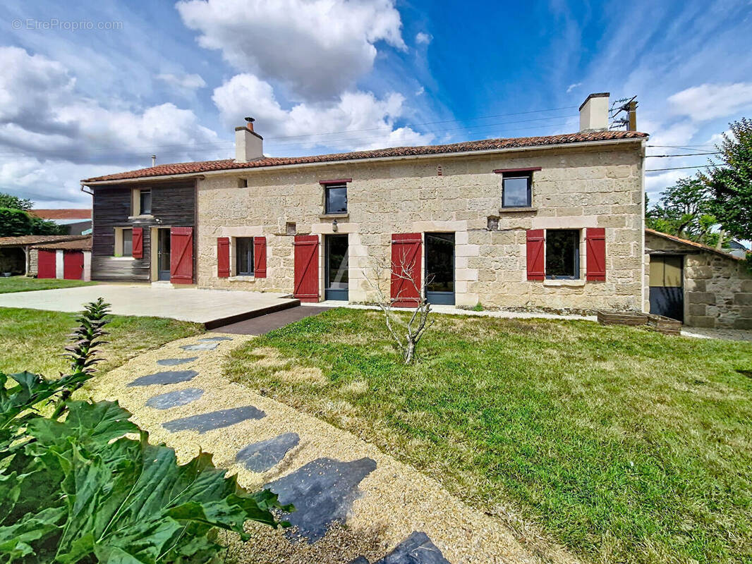 Maison à DOUE-LA-FONTAINE