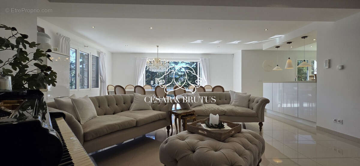 Maison à LE CHAMBON-SUR-LIGNON