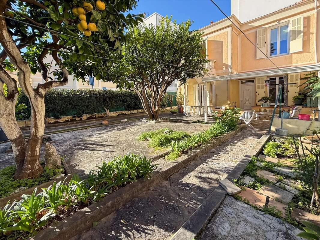 Maison à CAGNES-SUR-MER