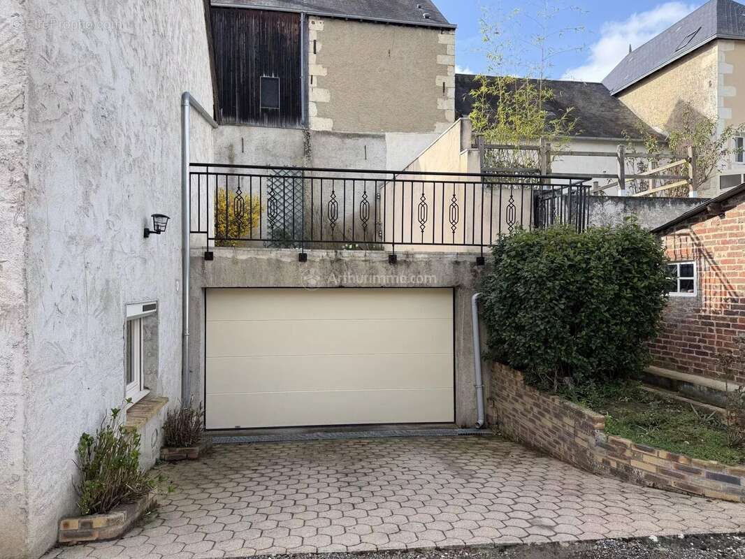 Maison à COURDEMANCHE