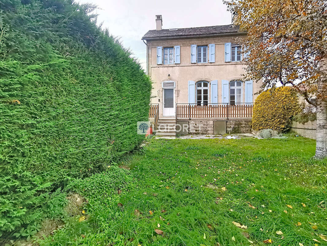 Maison à PAULHAC-EN-MARGERIDE