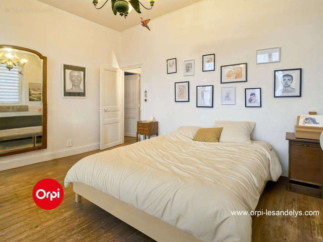 Maison bourgeoise 5 chambres - véranda - beaucoup de charme - Terrain 1680 m² - photo 12