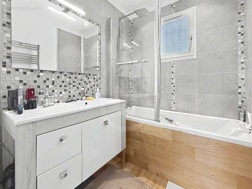 Appartement à CASTELNAU-LE-LEZ