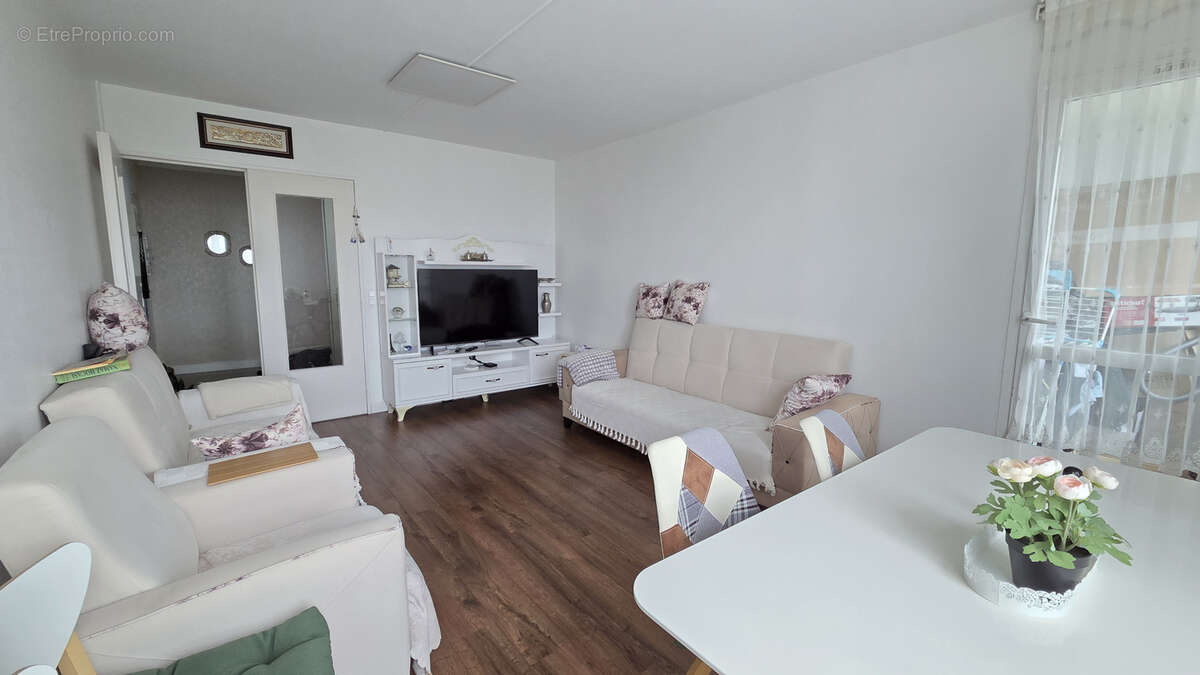 Appartement à BOISSY-SAINT-LEGER