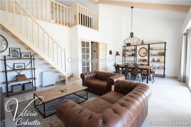 Appartement T3  dernier étage avec vue mer à Hyères  – Deux terrasses, parking et cave 83400 - photo 6