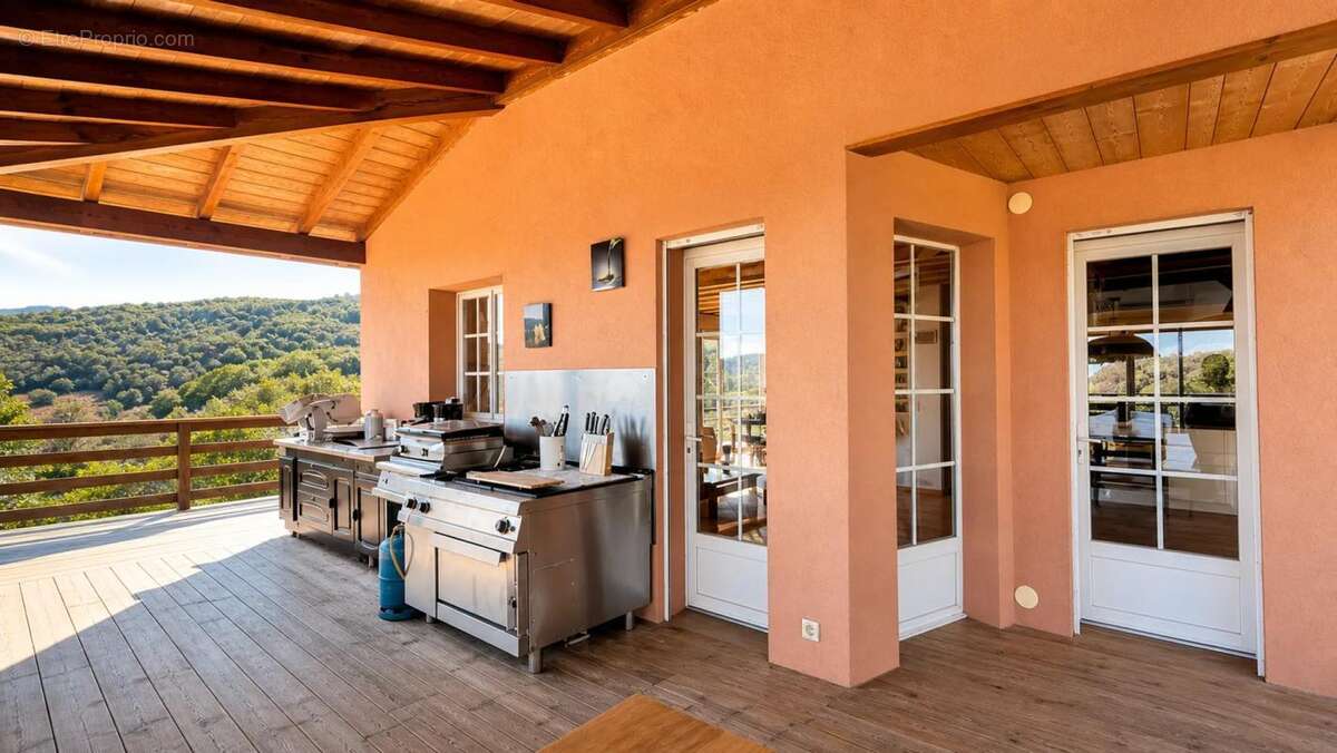 Maison de 259 m² avec piscine et chalet à Cognocoli-Monticchi - photo 22