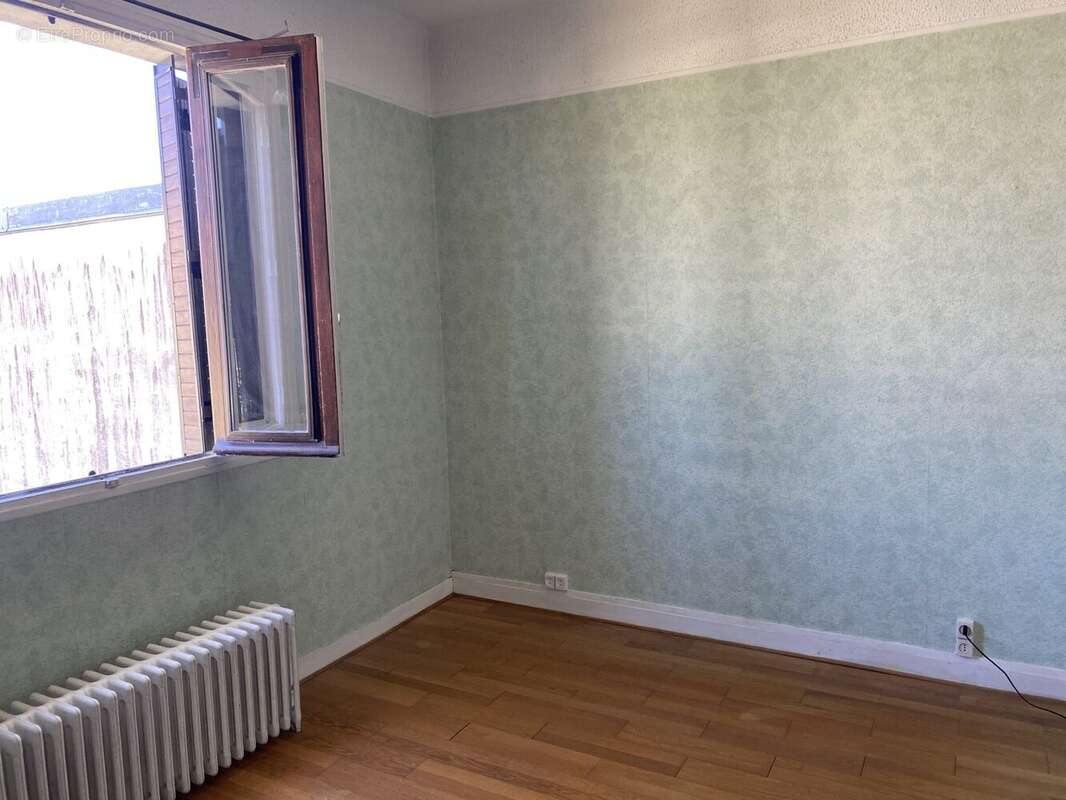 Maison à LE PLESSIS-ROBINSON