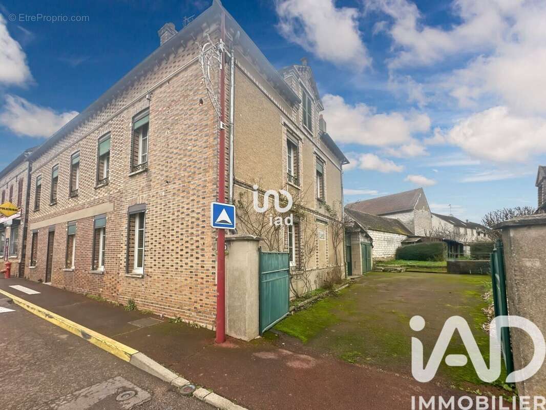 Photo 2 - Maison à SOUCY