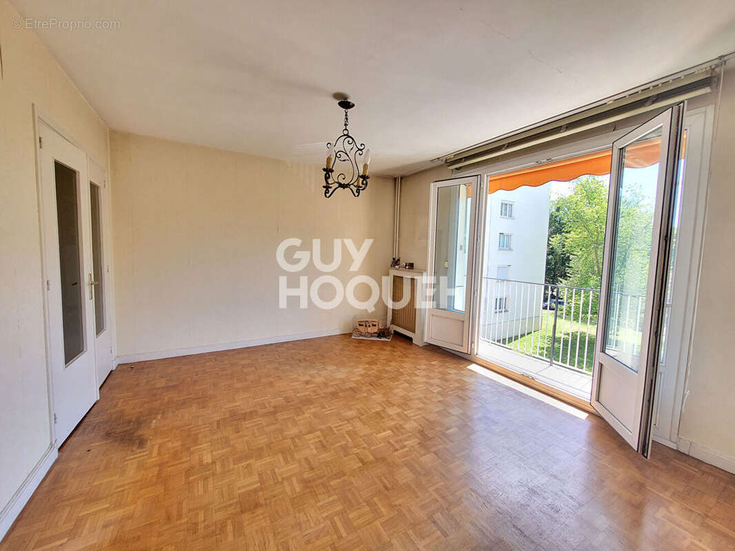 Appartement à LA CELLE-SAINT-CLOUD