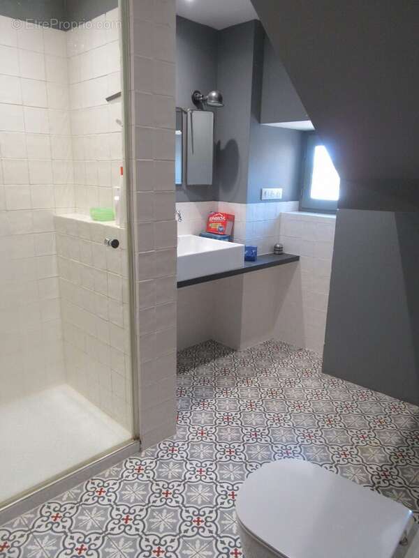 Maison à SAINT-CHRISTOPHE-VALLON