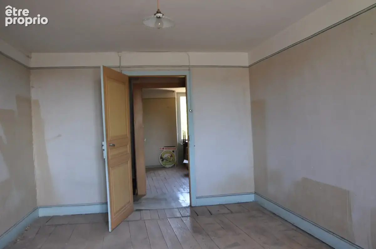En montagne bourbonnaise, bel ensemble immobilier composé d'un commerce, d'un logement, et d'un fort potentiel - photo 15