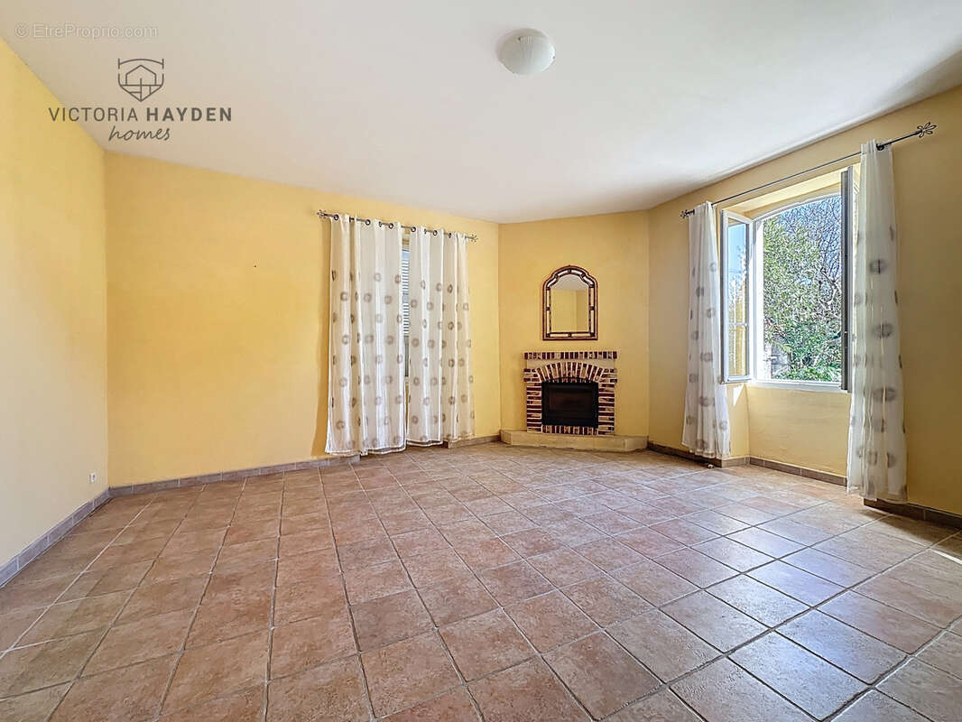 PLAINE DE NAY - Charmante maison béarnaise avec gîte et grange - photo 5