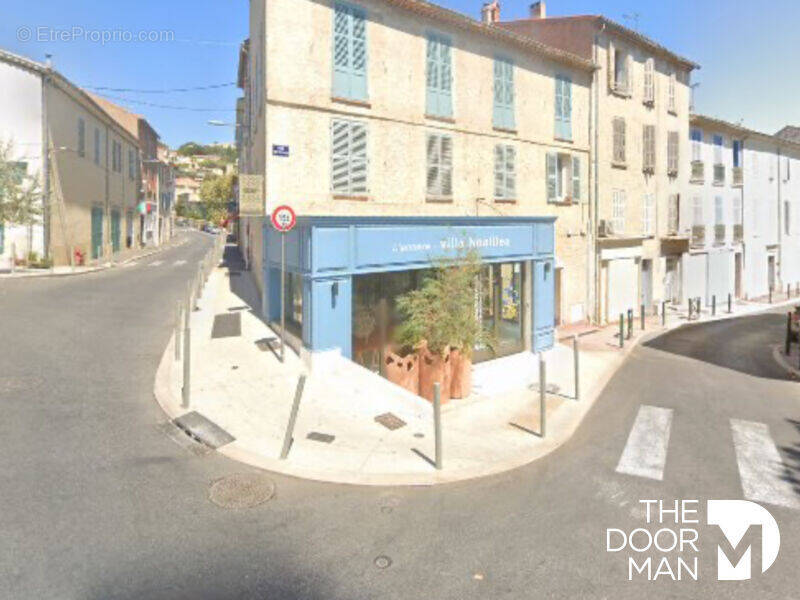 Commerce à HYERES