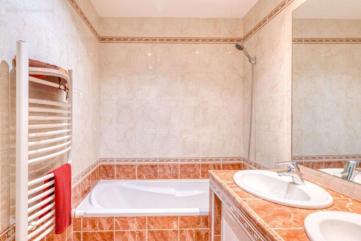 Appartement à LYON-8E