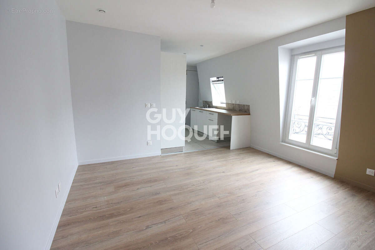 Appartement à PARIS-14E