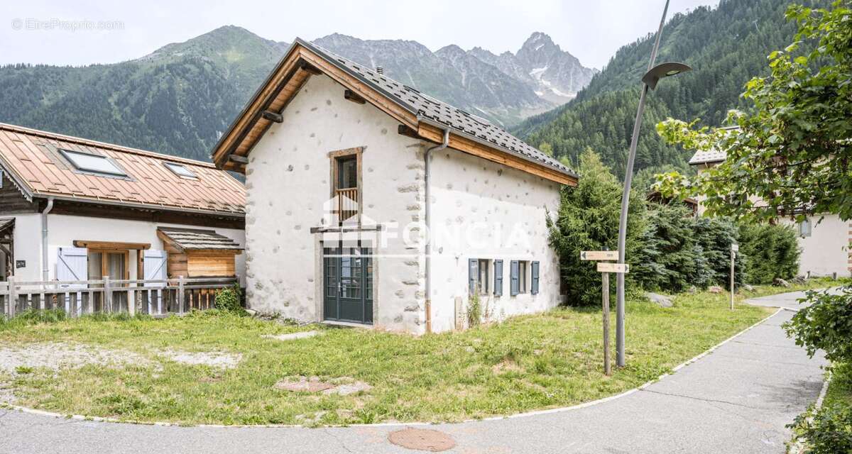 CHAMONIX-MONT-BLANC - ARGENTIÈRE : Maison rénovée 100 m² avec jardin, au pied des Grands Montets - photo 7
