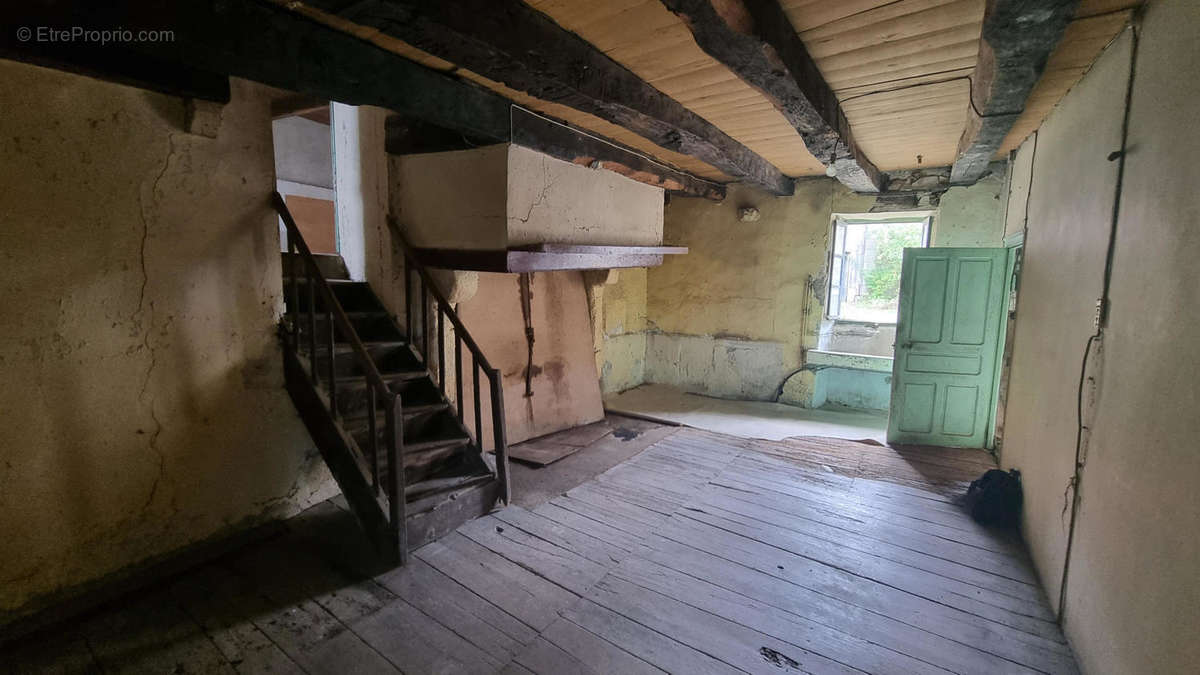 20240905_142856 - Maison à BUSSEROLLES