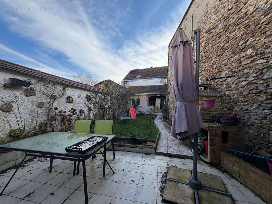 Appartement à LE PERRAY-EN-YVELINES
