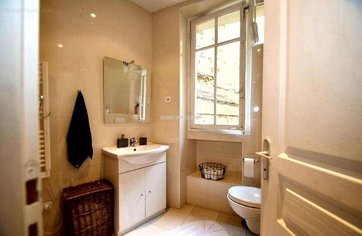 Appartement à PARIS-12E