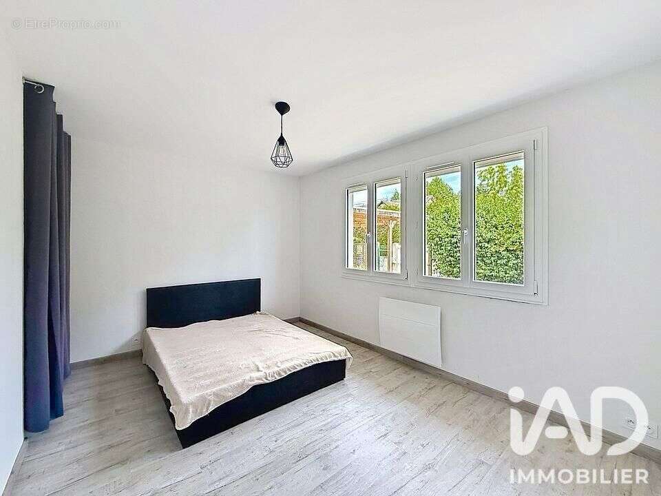Photo 8 - Maison à LA CHAPELLE-SUR-OREUSE