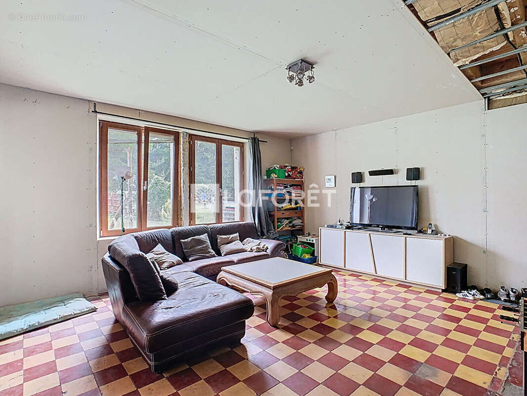 Maison à DOMMARTIN-SOUS-HANS