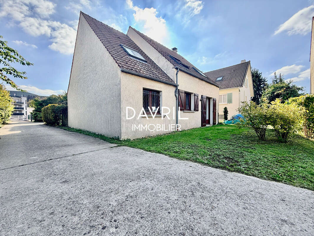 Maison à CONFLANS-SAINTE-HONORINE