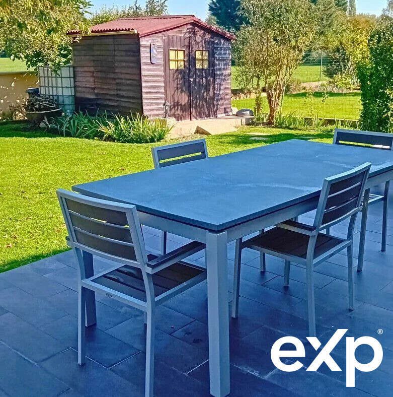 Maison à LES ECRENNES