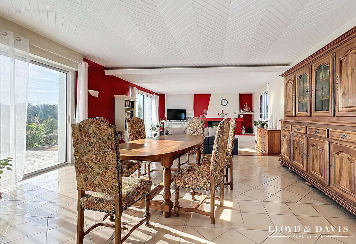 Maison à SAINT-SULPICE-DE-ROYAN