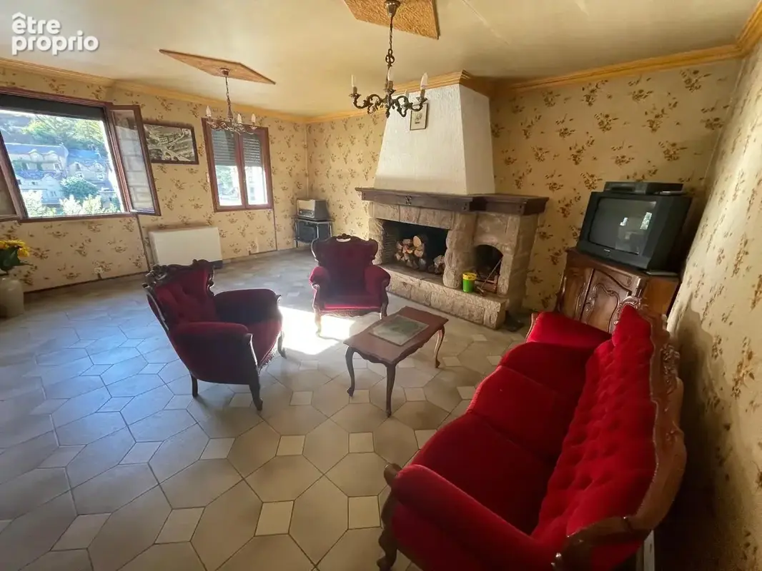 Maison de village avec terrain et garage - photo 2