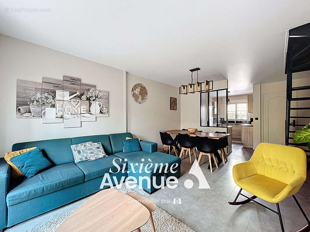 Maison à DECINES-CHARPIEU