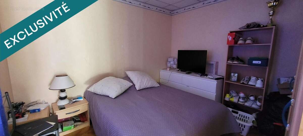 Photo 7 - Commerce à TULLINS