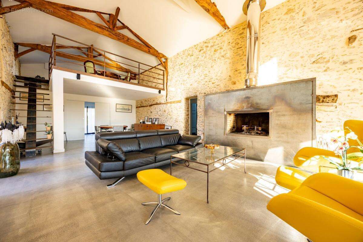 Maison à ROCHESERVIERE