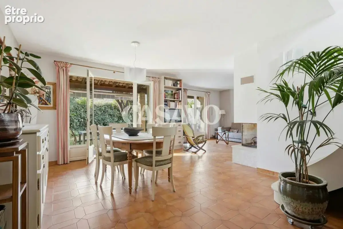 Vente Maison 5 pièces de 125m² - 13540 Aix-en-Provence - photo 4