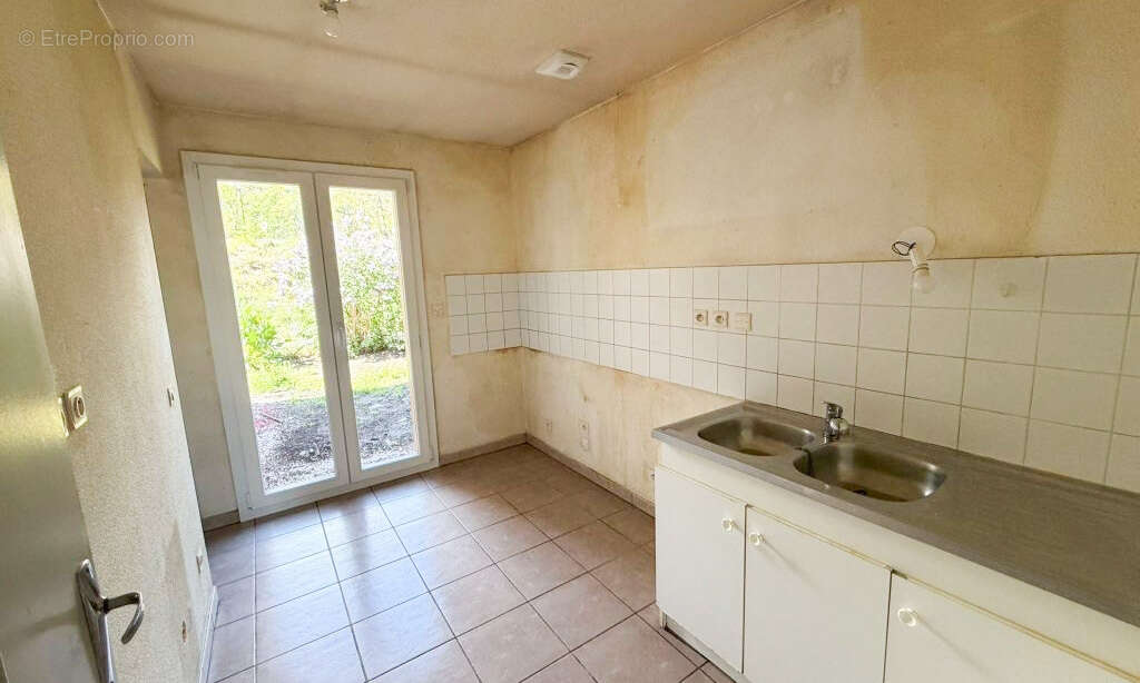 Maison 97 m² à Briancon  - photo 4