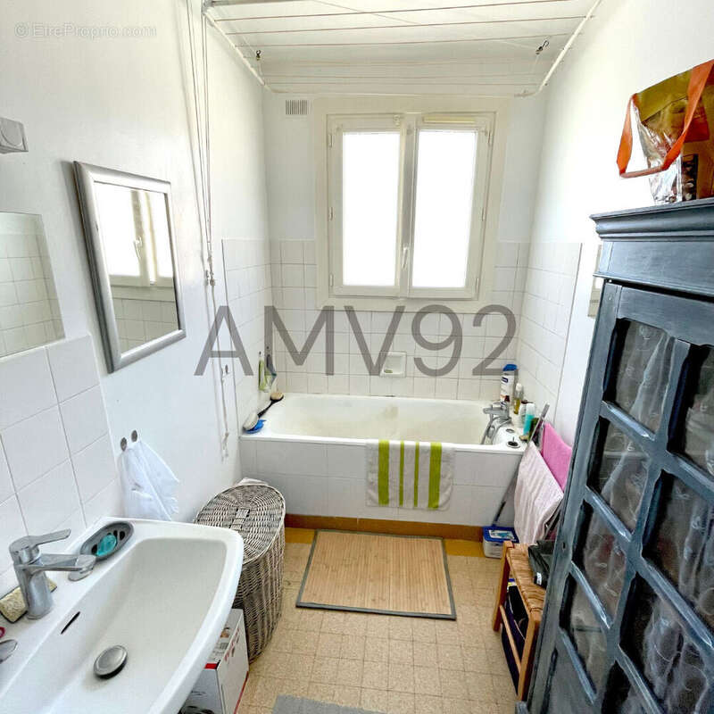 Appartement à LA GARENNE-COLOMBES