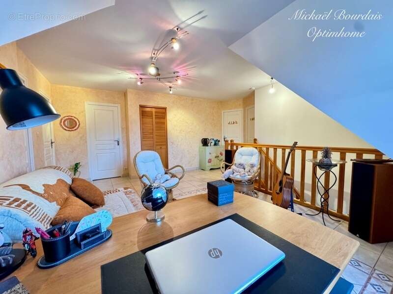 Maison à LA SUZE-SUR-SARTHE