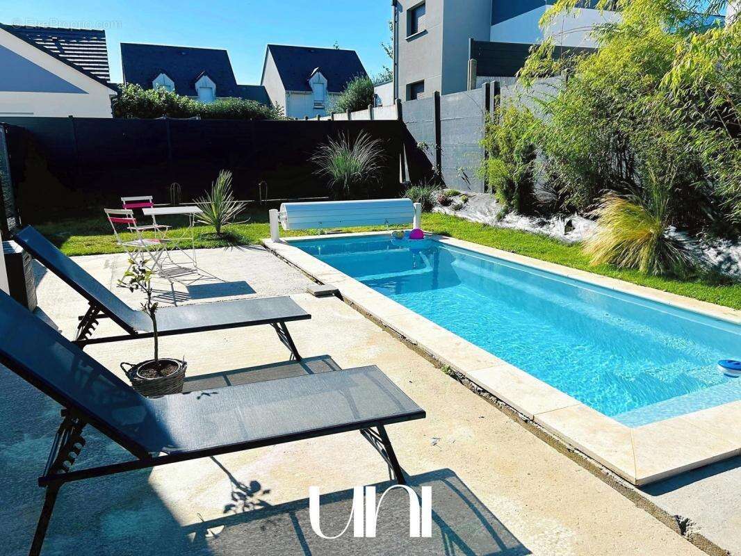 Maison à MAY-SUR-ORNE