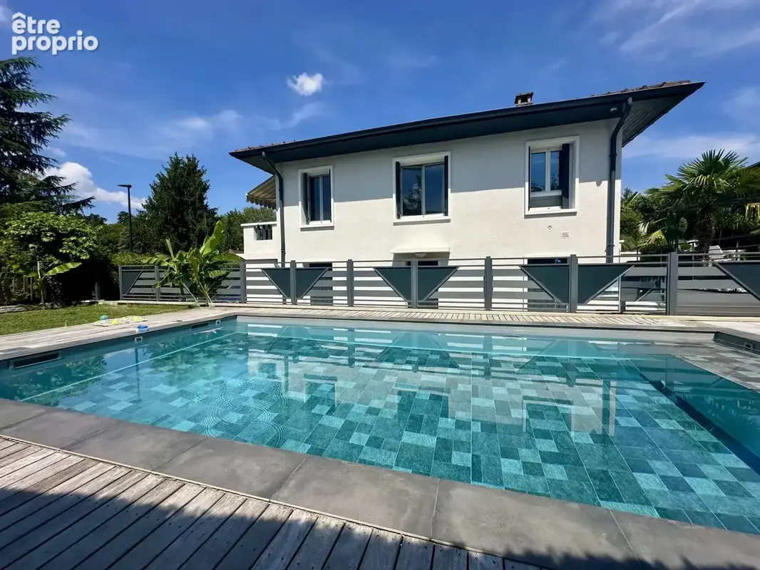 Maison 135 m² à Aix-Les-Bains  - photo 2
